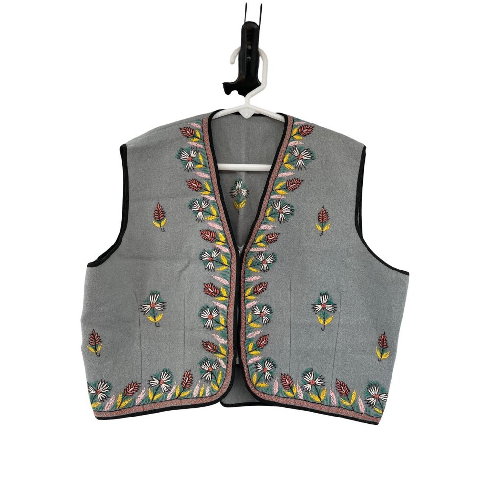 Vintage Embroidered Folk Boho Vest Boys L/XL? Handmade India Used Gray Multi - Picture 8 of 9